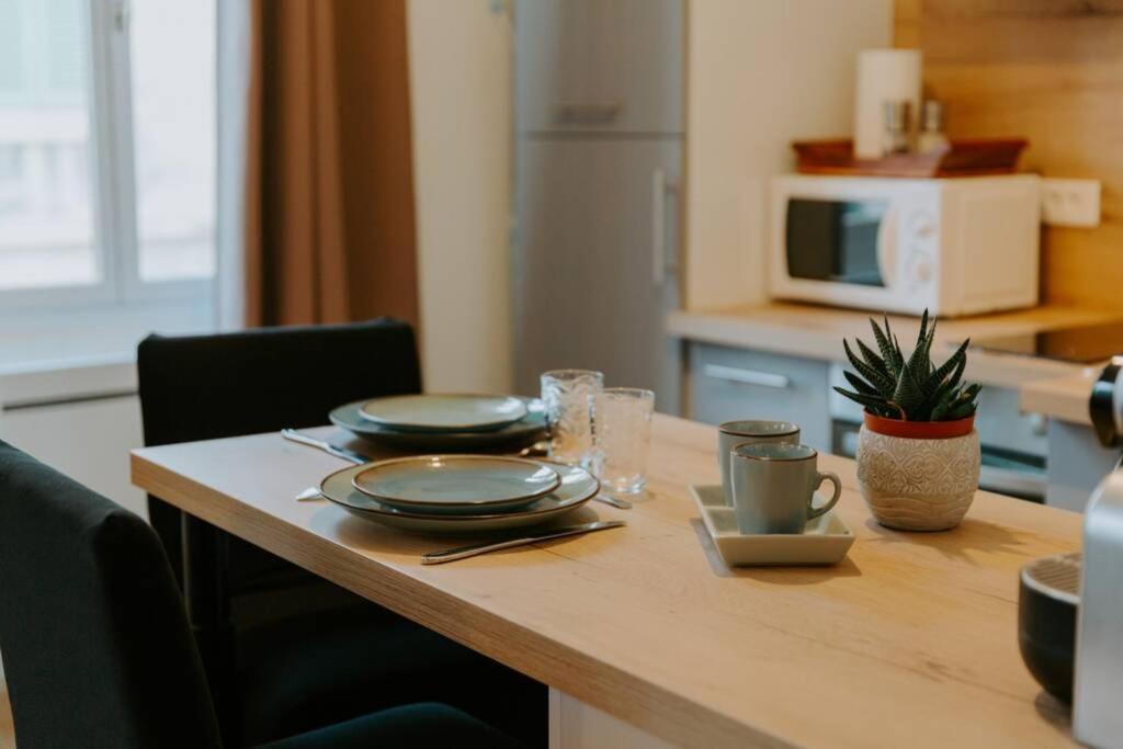 Les berges du Roubion studio cosy et moderne Montélimar Extérieur photo